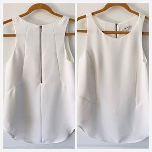 CAbi Small Women’s Shell Top 🐚